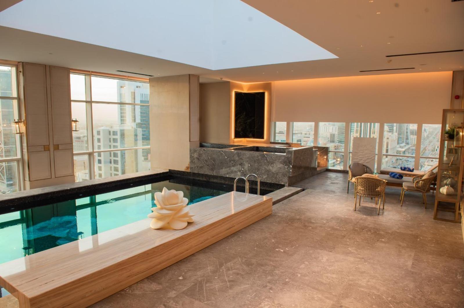 Narcissus The Royal Hotel Riyadh Exteriör bild The Sky Bar