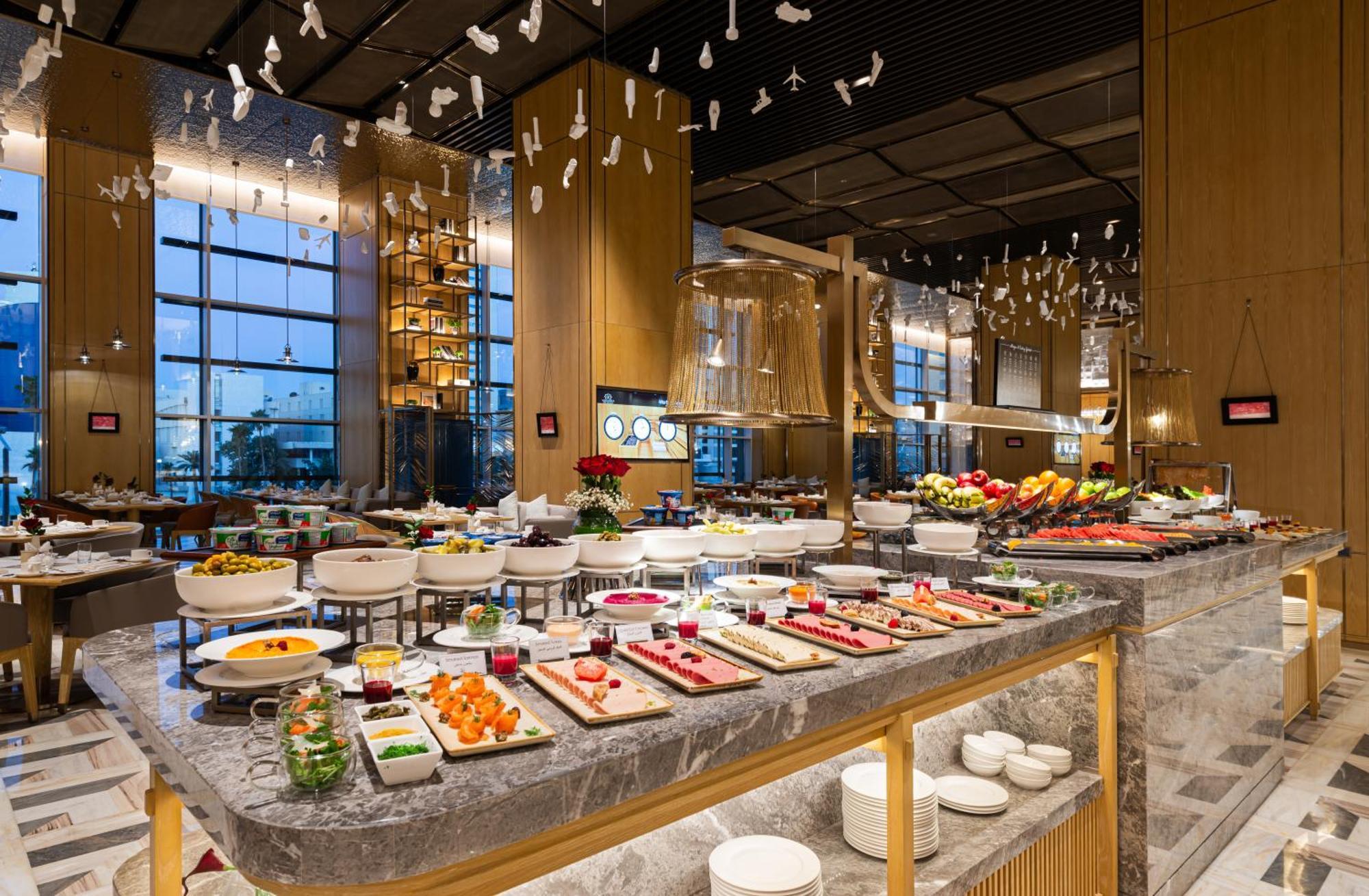 Narcissus The Royal Hotel Riyadh Exteriör bild The buffet at the hotel