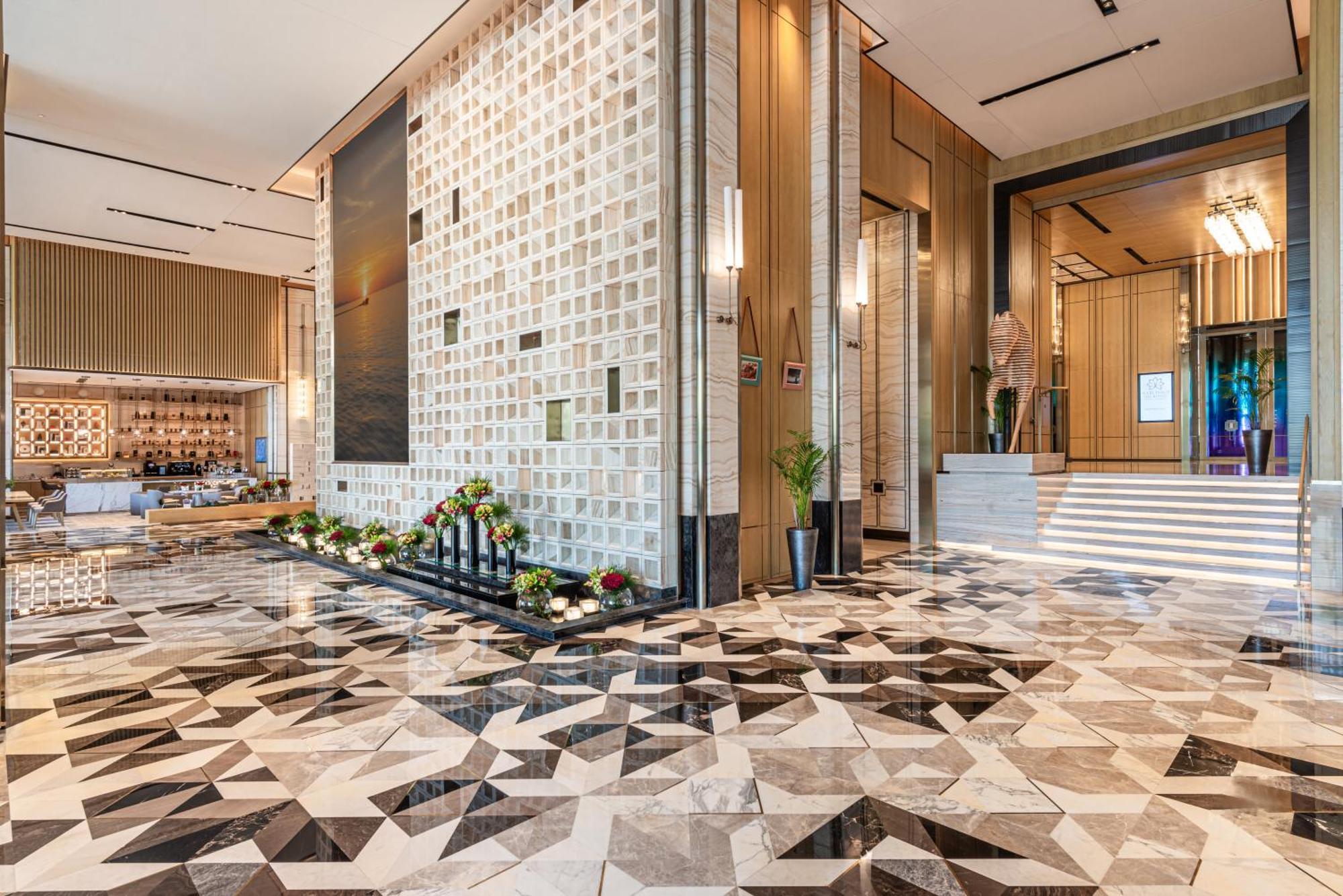 Narcissus The Royal Hotel Riyadh Exteriör bild The lobby of the hotel
